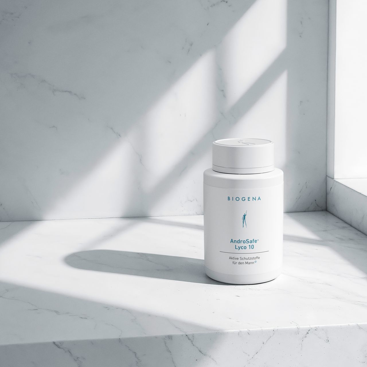 BIOGENA AndroSafe Lyco 10 Kunststoffdose, Marmorplatte, Fensterschatten, weiße Wand