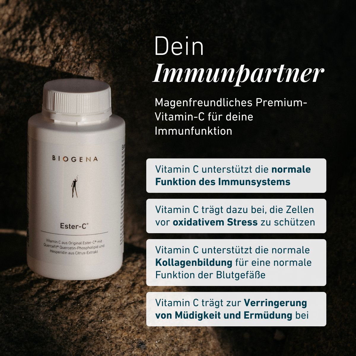 Fľaša BIOGENA Ester-C® na tmavom kamennom podklade. Vitamín C podporuje normálnu funkciu imunitného systému, pomáha chrániť bunky pred oxidačným stresom, podporuje tvorbu kolagénu a prispieva k zníženiu únavy a vyčerpani