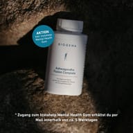 BIOGENA Ashwagandha Fusion Complete vor dunklem Hintergrund mit Hinweis auf Instahelp Mental Health Gym Aktion. Zugang zum Online-Kurs wird nach dem Kauf per E-Mail innerhalb von ca. 5 Werktagen versendet.