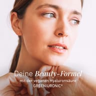 Zbliżenie kobiety o naturalnie promiennej cerze. Tekst przedstawia formułę beauty z wegańskim kwasem hialuronowym GREENIURONIC® jako element nowoczesnej codziennej pielęgnacji.