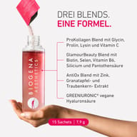 Grafika produktu z proszkiem wsypywanym do butelki i składnikami formuły: ProKollagen Blend, GlamourBeauty Blend, AntiOx Blend oraz wegański kwas hialuronowy GREENIURONIC®. Informacja o 15 saszetkach po 7,9 g.
