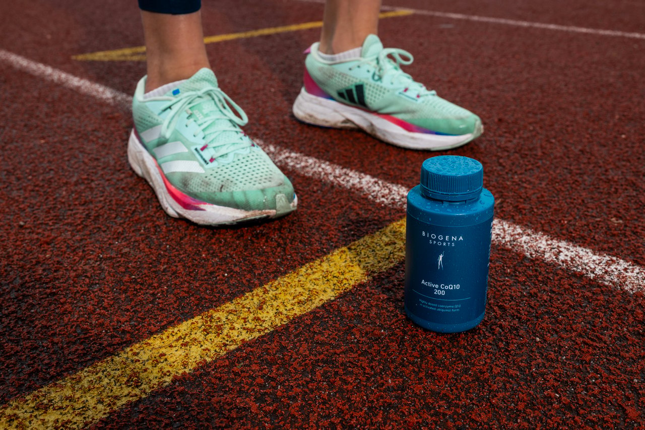 BIOGENA SPORTS Active CoQ10 200 flacon, pantofi de alergare pe pistă cu linii