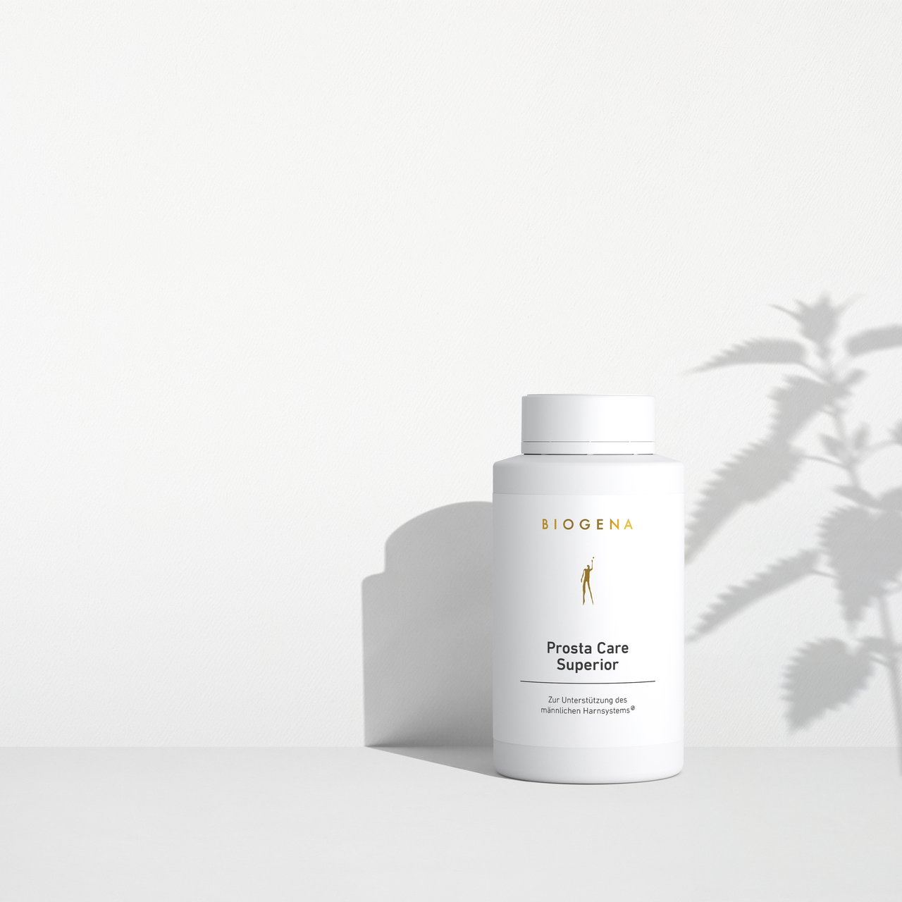 BIOGENA Prosta Care Superior pe un fundal alb minimalist, cu umbre ușoare proiectate de o plantă.