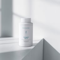 BIOGENA Astragalus 300/12 Flasche, weiße Fläche, heller Hintergrund, Schatten, Kante