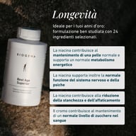 Mano con capsula Biogena Best Age Superior. Testo: Niacina supporta pelle, metabolismo energetico, sistema nervoso e psiche, riduce stanchezza, Cromo supporta zuccheri nel sangue.
