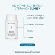 Biela fľaša BIOGENA Antistress Formula® zobrazená spolu s vybranými zložkami: vitamínmi skupiny B, kyselinou pantoténovou, horčíkom a ženšenom. Produkt obsahuje 60 kapsúl.