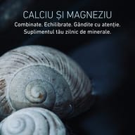 Prim-plan cu scoici spiralate și mesajul „Calciu și magneziu”. Duo-ul de minerale este prezentat ca un supliment zilnic echilibrat și atent formulat.