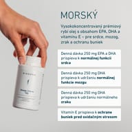 Ruka drží balenie BIOGENA Omega 3 forte 700 s vysokokoncentrovaným rybím olejom, EPA, DHA a vitamínom E. Omega-3 mastné kyseliny podporujú normálnu funkciu srdca, mozgu a zraku.