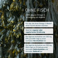 Nahaufnahme von Algen mit Informationen zu BIOGENA Omega 3 vegan DHA & EPA 450. Das Präparat bietet eine 100 % vegane Omega-3-Versorgung aus Algenöl, eignet sich für eine vegane oder vegetarische Ernährung und unterstütz