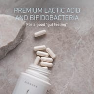 BIOGENA Omni Lactis® 20 capsules beside an open bottle, highlighting premium lactic acid bacteria and bifidobacteria for a good gut feeling.