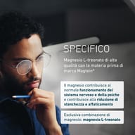 Uomo concentrato con occhiali e matita. Magtein® L-treonato di magnesio contribuisce al normale funzionamento del sistema nervoso e alla normale funzione psicologica e aiuta a ridurre stanchezza e affaticamento.