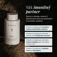 Fľaša BIOGENA Ester-C® na tmavom kamennom podklade. Vitamín C podporuje normálnu funkciu imunitného systému, pomáha chrániť bunky pred oxidačným stresom, podporuje tvorbu kolagénu a prispieva k zníženiu únavy a vyčerpani