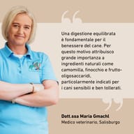 Mag. Maria Gmachl, veterinaria a Salisburgo, illustra l’importanza di una digestione equilibrata e di ingredienti naturali adatti ai cani sensibili.