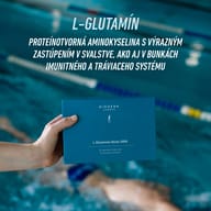 Balenie BIOGENA SPORTS L-Glutamine Sticks 5000 pri bazéne. L-glutamín je proteinotvorná aminokyselina výrazne zastúpená vo svalstve a bunkách imunitného a tráviaceho systému.