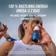Atlétka drží BIOGENA SPORTS Omega-3 Oil vegan. 100 % rastlinný omega-3 olej z rias s EPA a DHA na podporu normálnej činnosti srdca, mozgu a zraku.