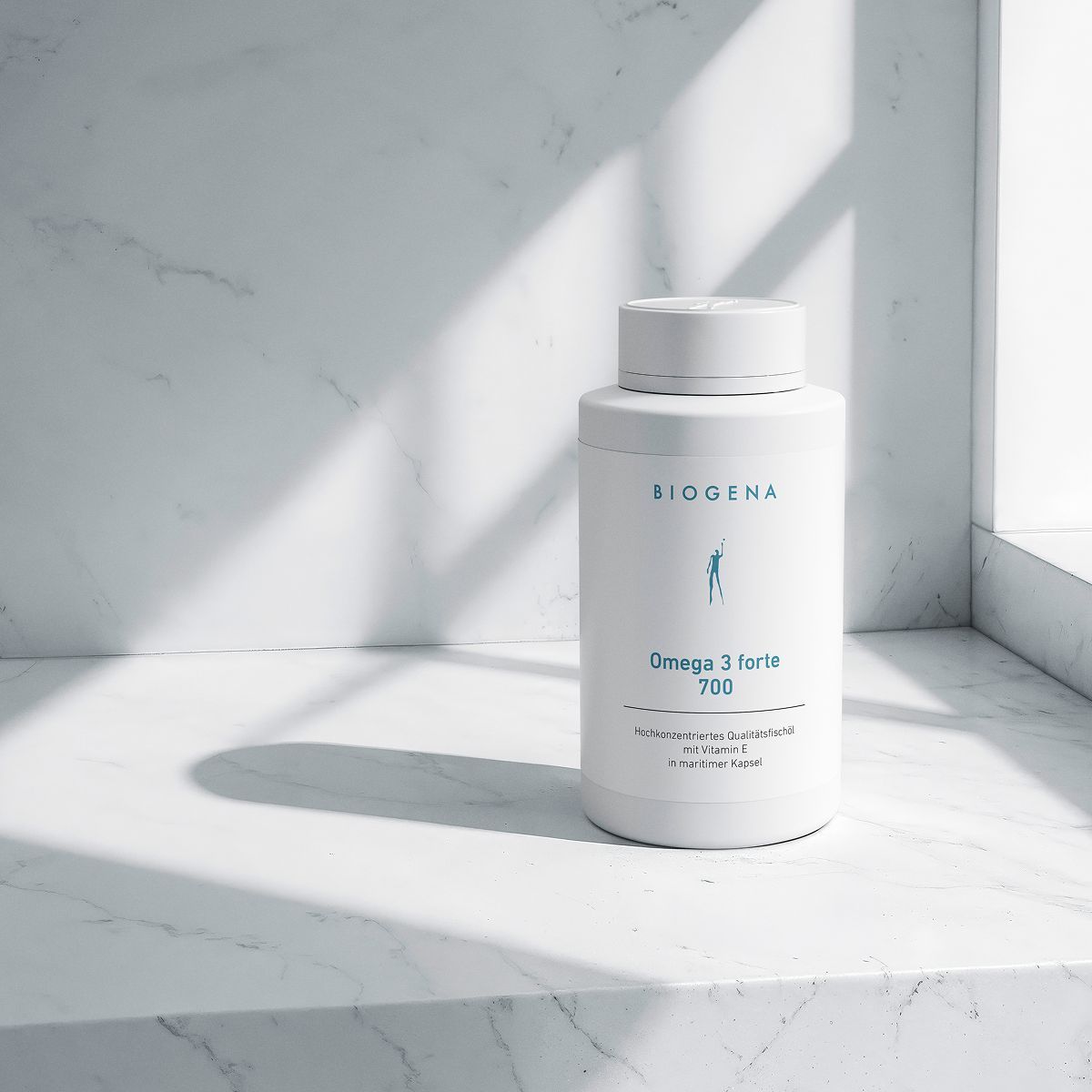 Biogena, Omega 3 forte 700, Flasche, weiß, Hochkonzentriertes Qualitätsfischöl mit Vitamin E in maritimer Kapsel